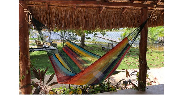 Comprar Hamaca Mexicana CANCÚN Multicolor - SUN HAMMOCKS RED  en Ha...
